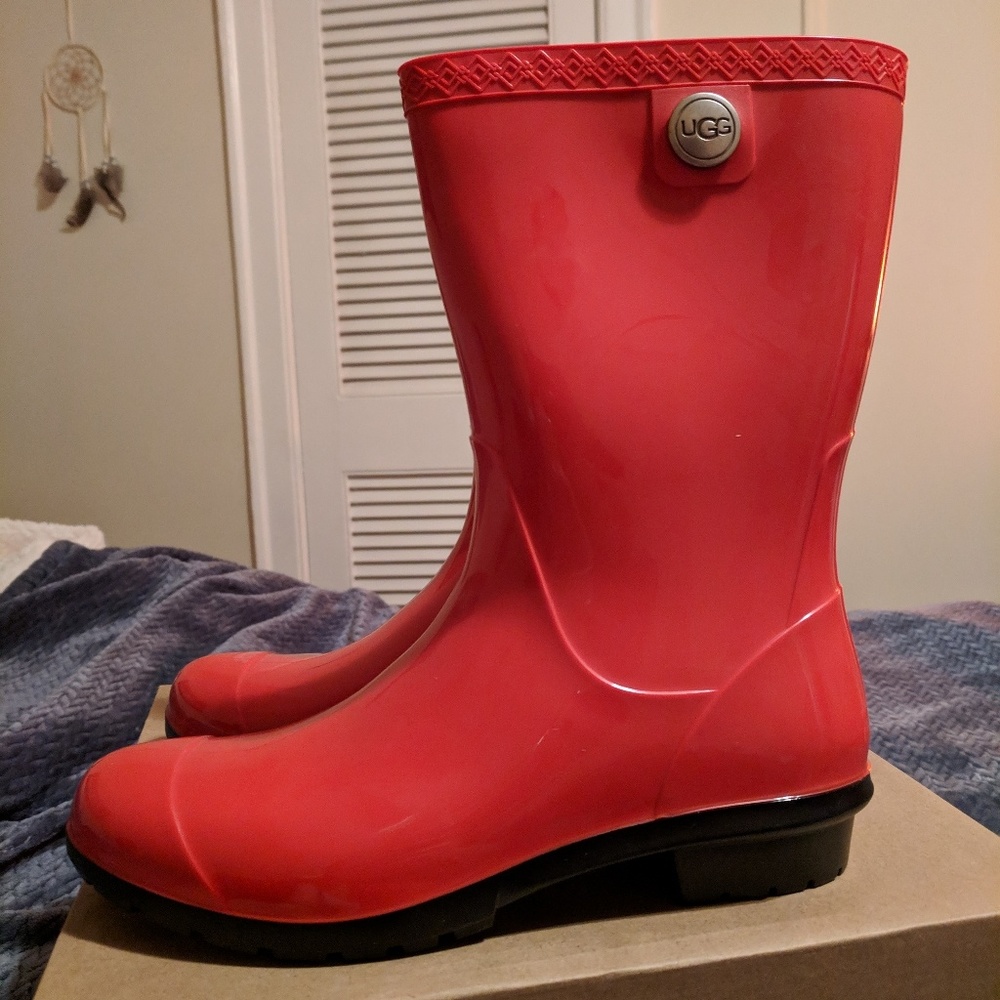 Ugg Rainboot Never Worn, Box Included